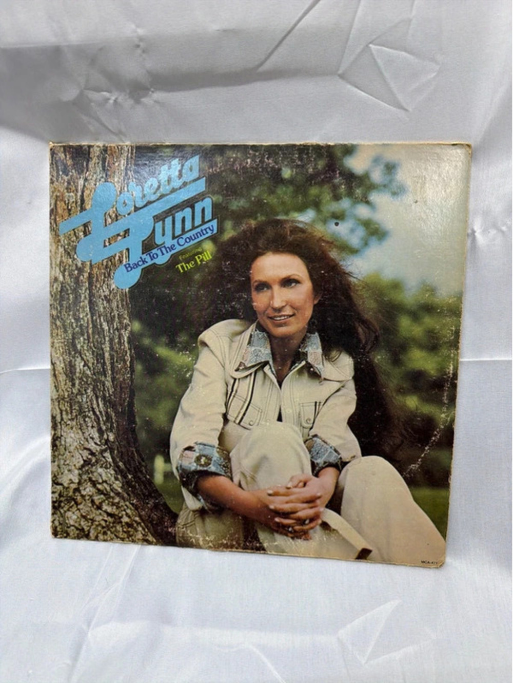Loretta Lynn back to country featuring the pill